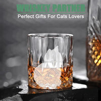 Coole Drinks, originelle Form. 4 Katzen als Eiswürfel